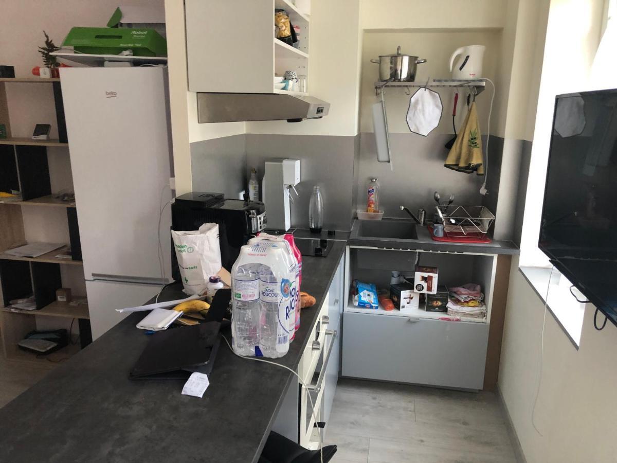 Appartement Lisieux Calme Tres Bien Equipe Dış mekan fotoğraf